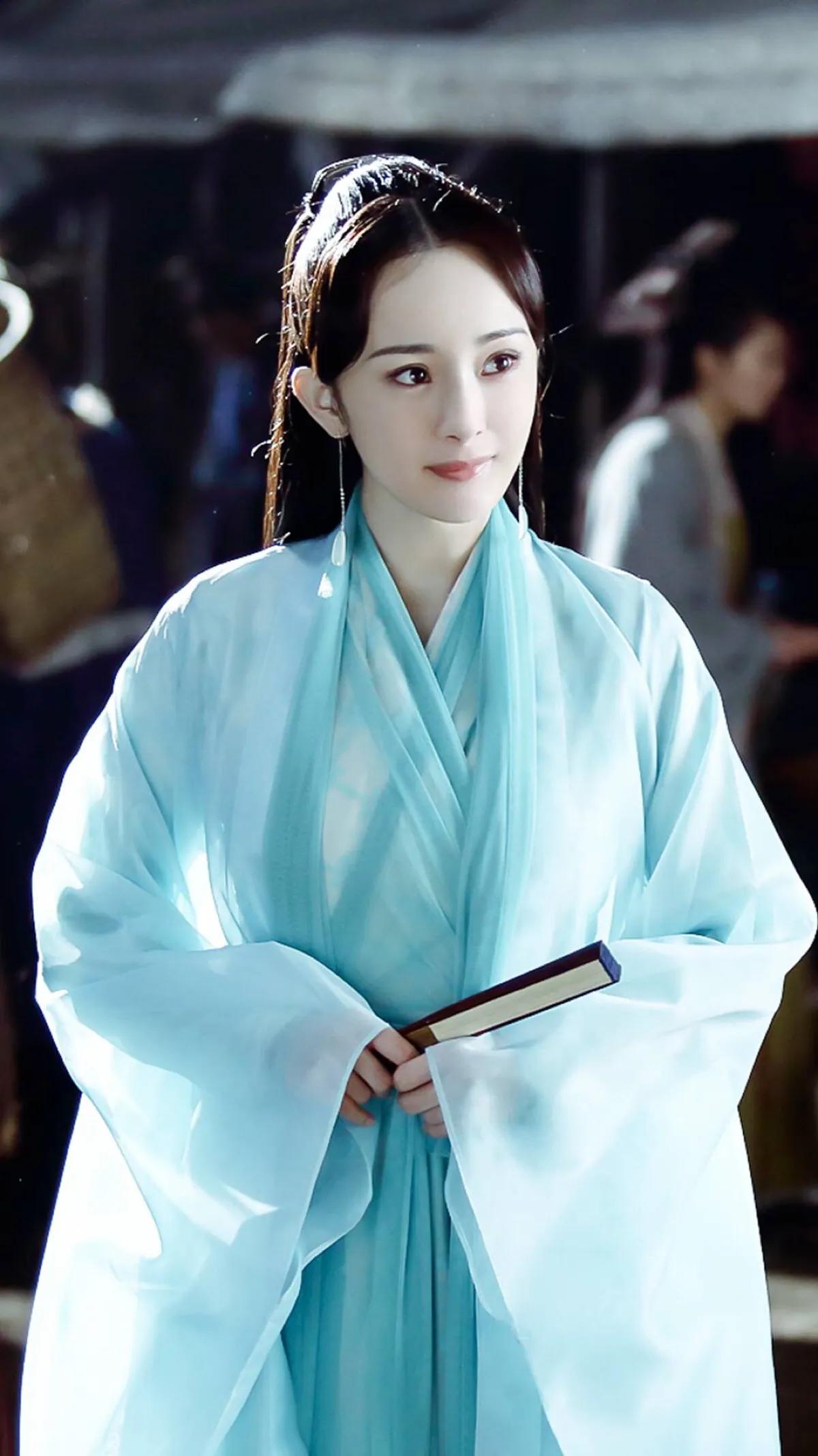 厚刘海遮挡脸型,厚刘海遮住眼睛