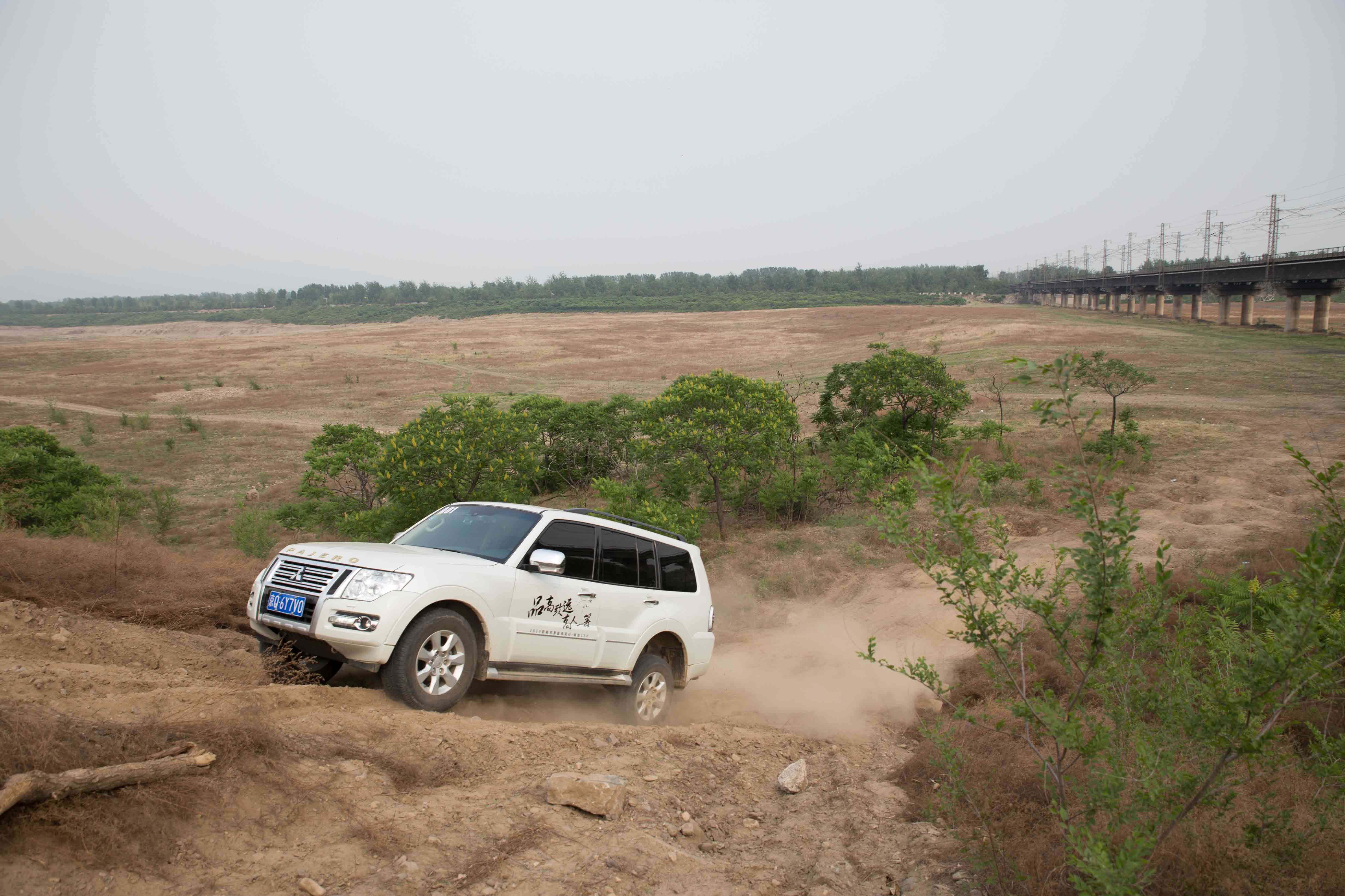 越野性能不输普拉多,帕杰罗和普拉多越野对比
