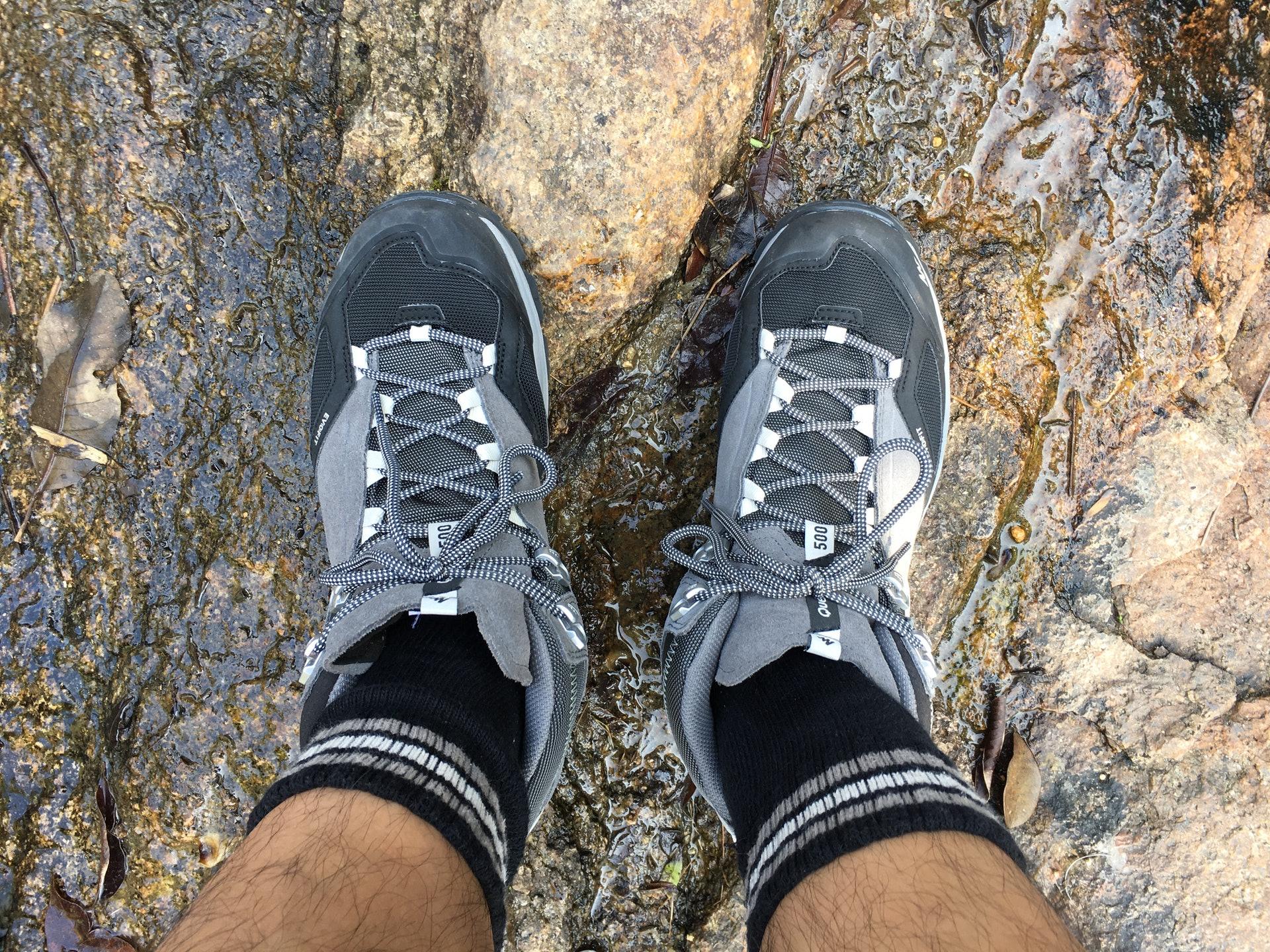 遨游仕t450对比迪卡侬mh500登山鞋,迪卡侬登山鞋性价比怎么样