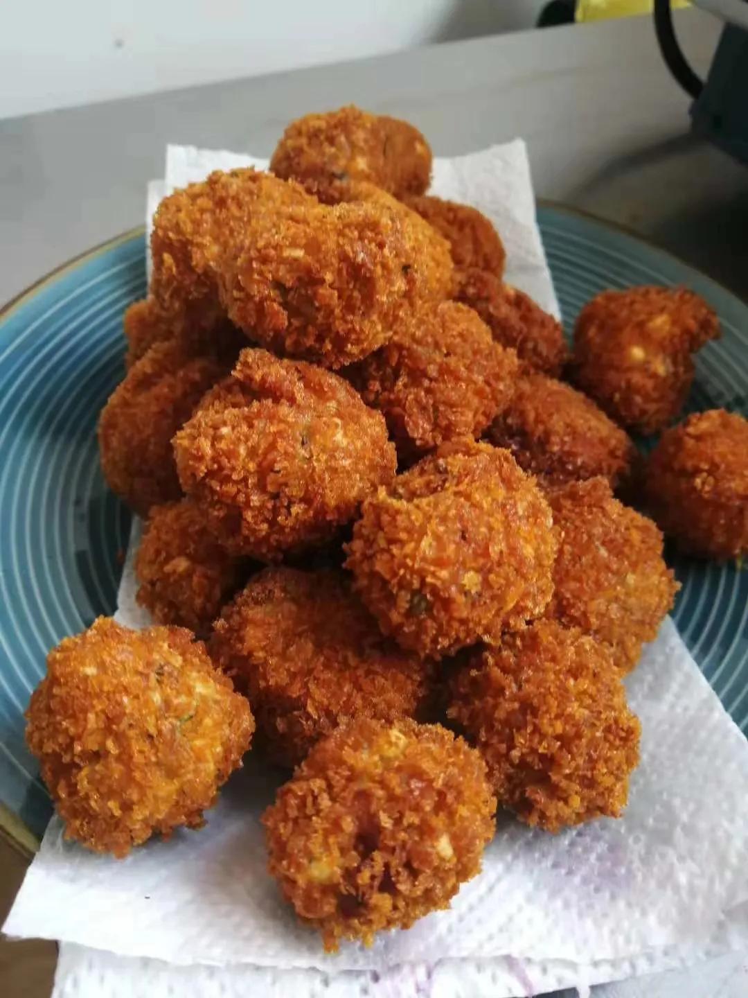 一家三口在大理租房,一家三口的田园生活