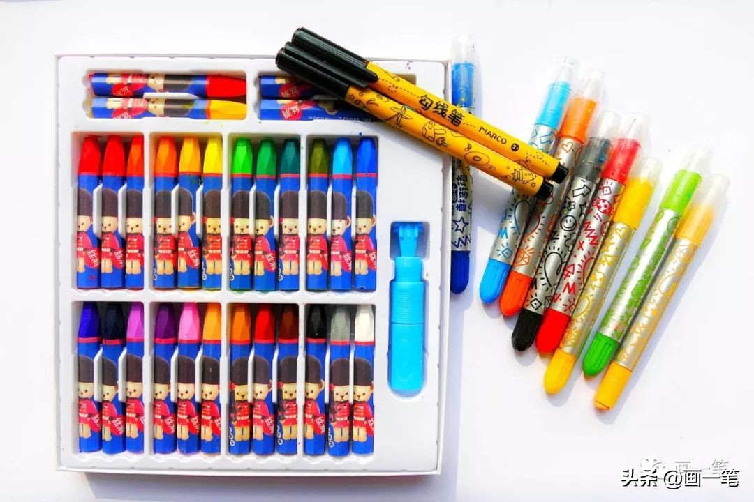 最简单的蜡笔画,蜡笔涂鸦足球