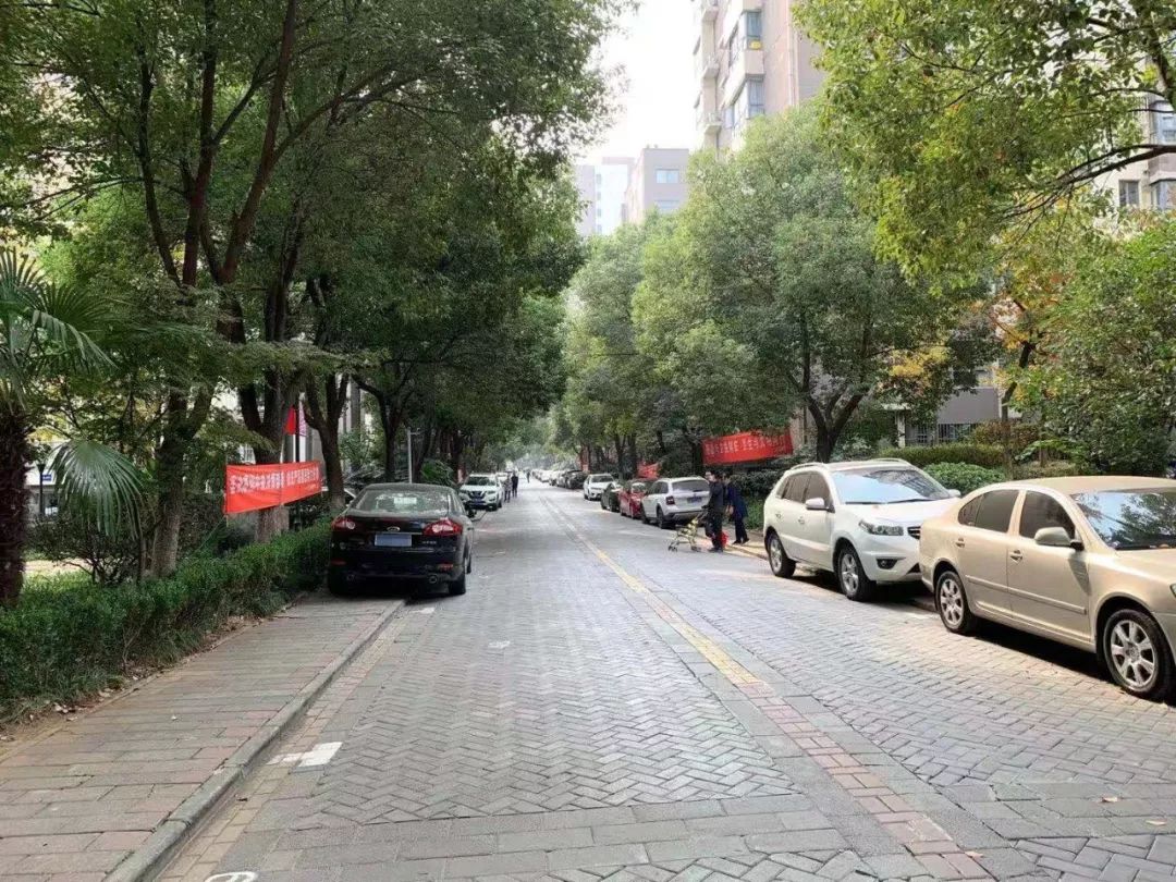 南京阿尔卡迪亚小区绿化率,荣盛阿尔卡迪亚小区环境