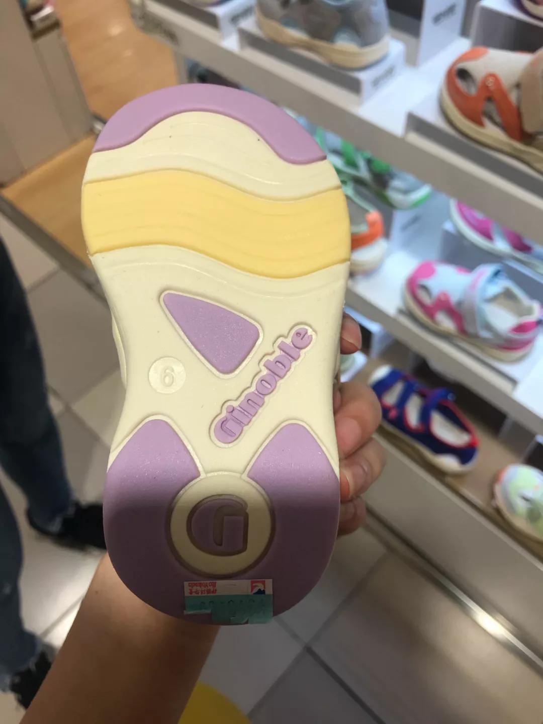 儿童凉鞋软底什么牌子好,儿童凉鞋哪种鞋底舒服