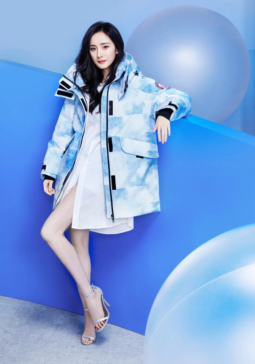 波司登新设计再次出圈？！轻盈+荧光惊艳网友：穿这谁还宅啊