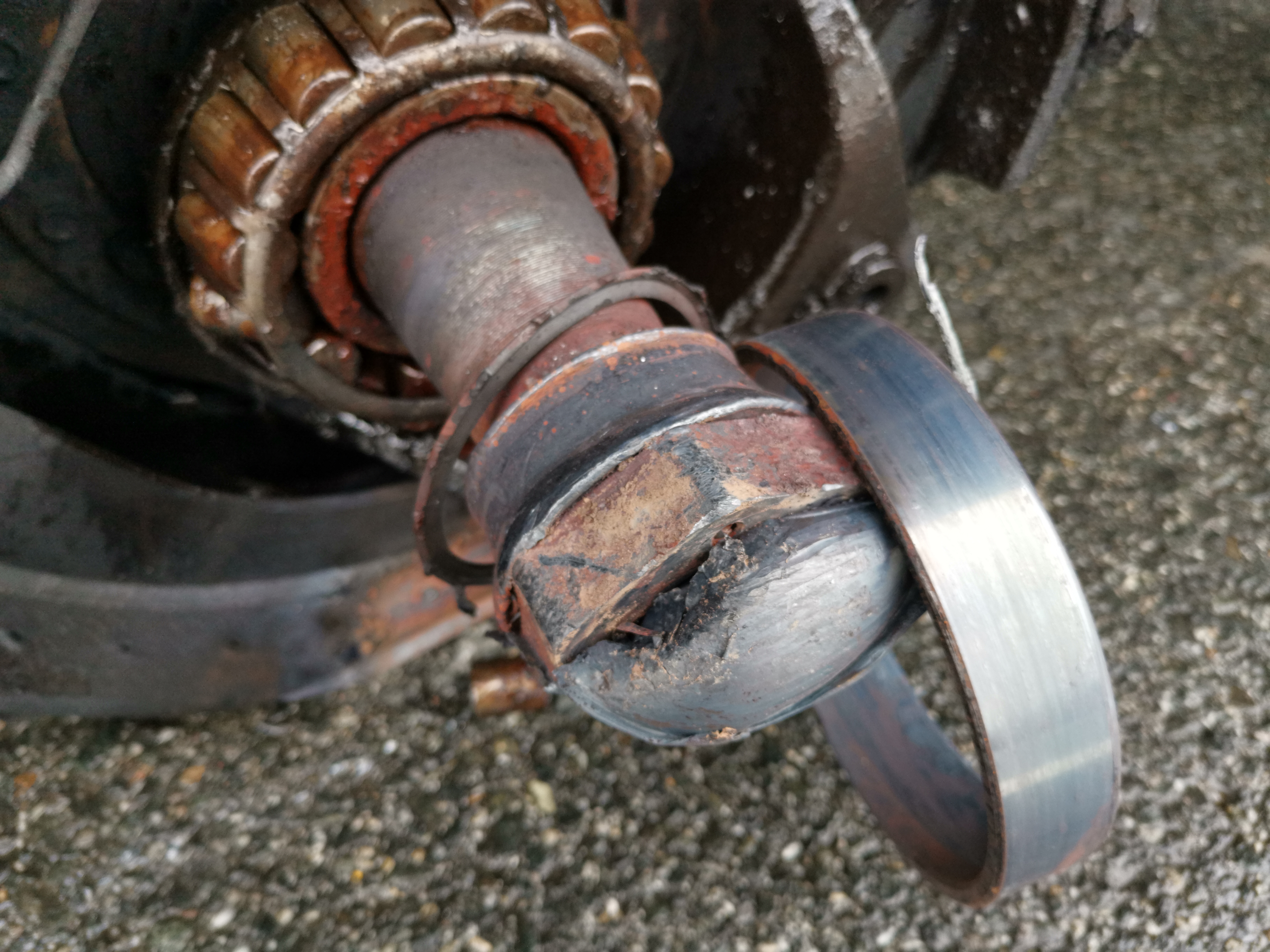 半挂车在高速上跑山道怎么跑,半挂车高速路上神操作