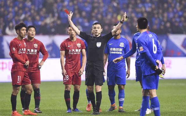 中超联赛直接红牌,中超8场比赛5张红牌