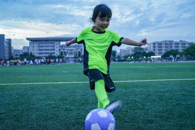 学足球有捷径走吗,要学足球该从何练起