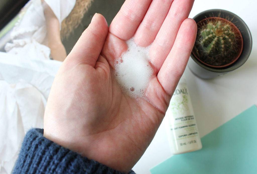 混合性肌肤t区出油怎么办,混合皮肤t区出油是什么原因