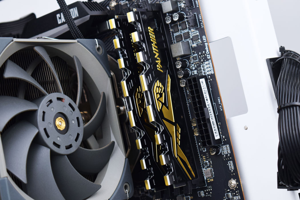 来自AFR颗粒的小惊喜，宇瞻黑豹DDR436008Gx2内存套条开箱试玩