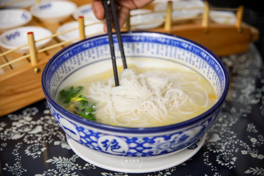 曲靖200一碗的过桥米线,曲靖高端过桥米线