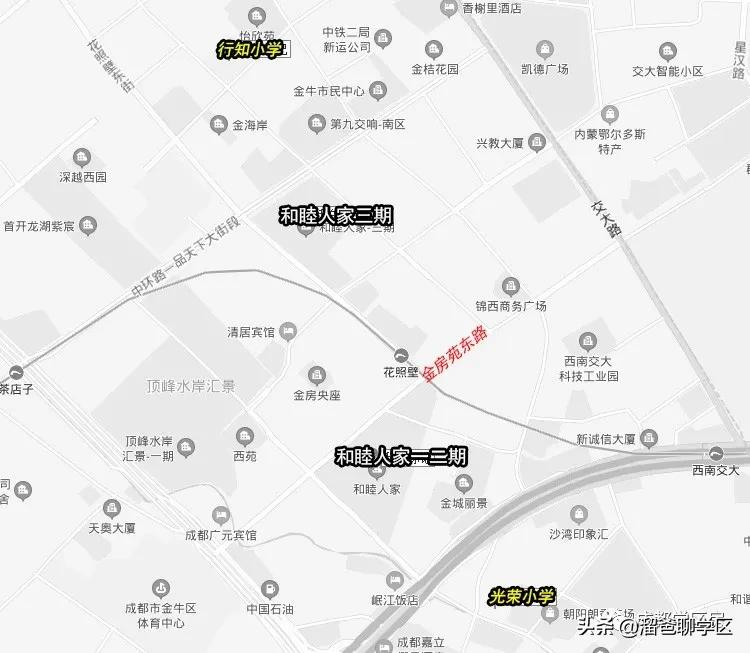 一路之隔的楼盘,一路之隔的小区