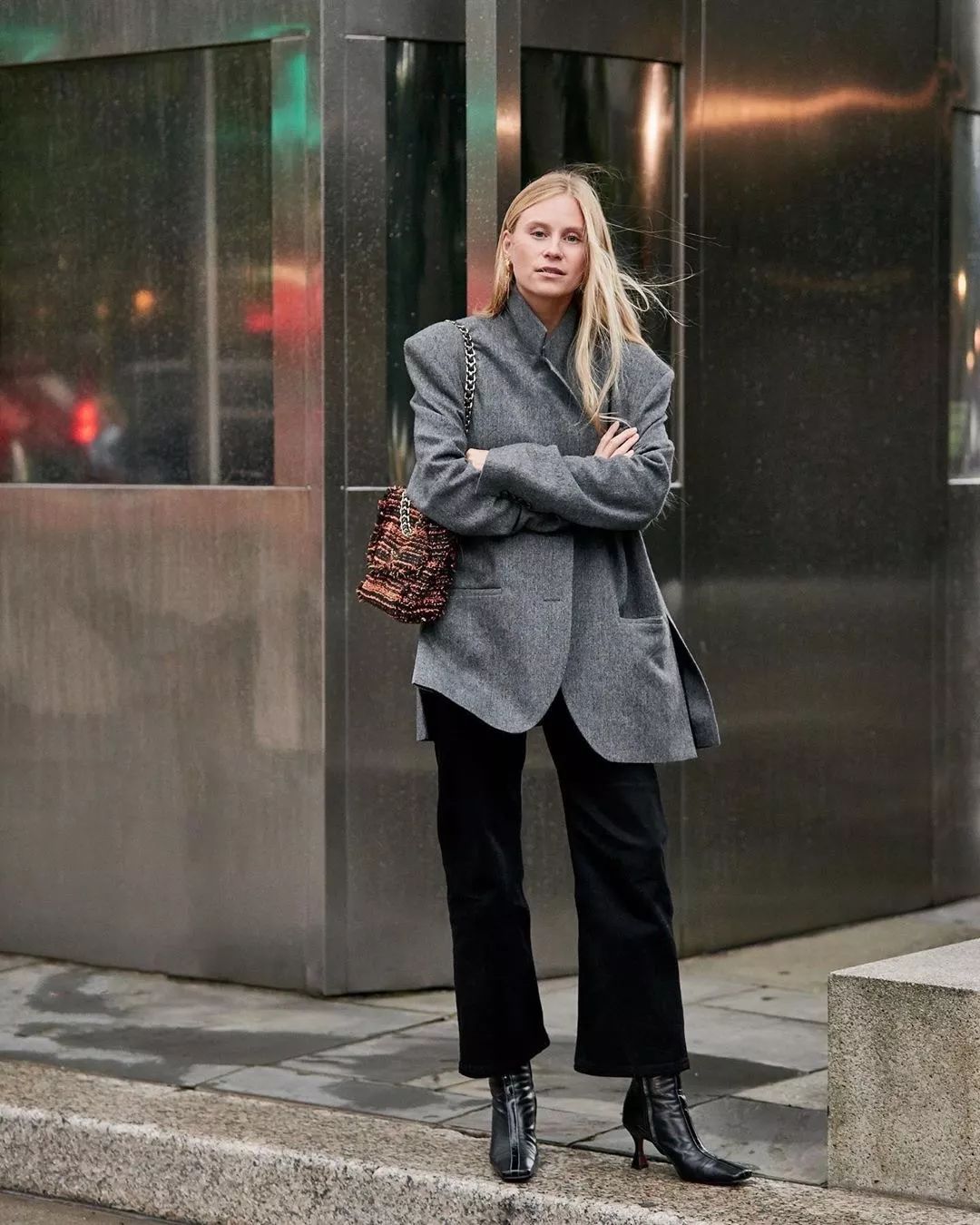 毛衣裤子显瘦款,直筒裤和阔腿裤哪个显高显瘦