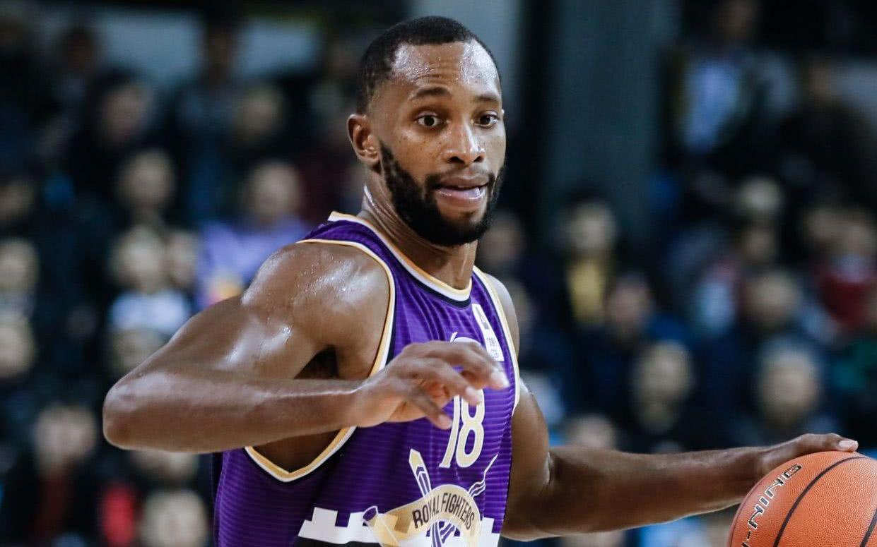 威姆斯留队，杜锋喜添战将，郭士强或取代杨鸣，周琦球鞋引起争议