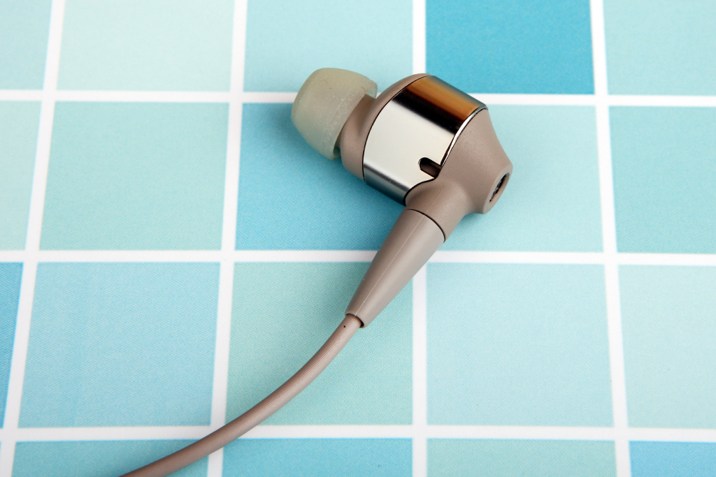 索尼wi-1000x对比评测,索尼wi-c600n和1000x哪款值得买