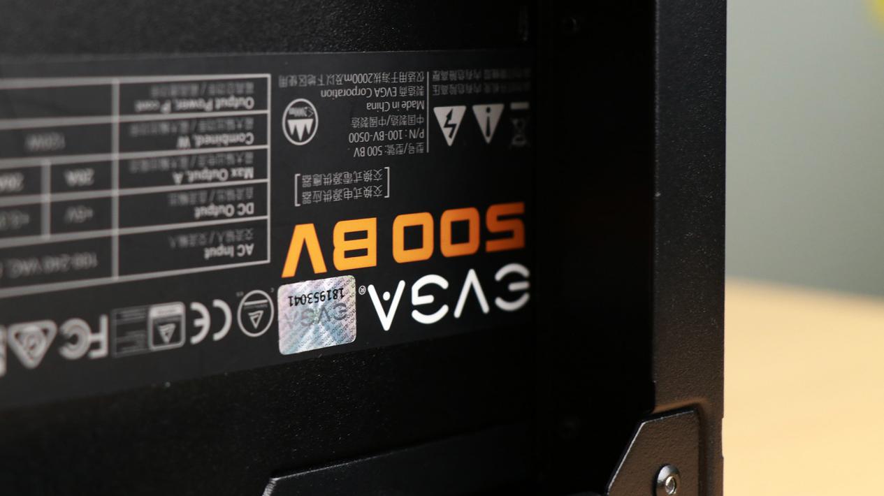 z370装机过程,z370主板能插几块硬盘