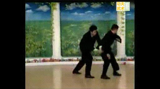 格斗防身术搏斗技巧快速制敌,简单凶狠的防身格斗术一招制敌