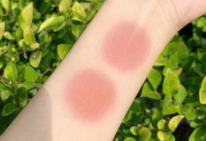 自然透粉的腮红,清冷感的裸色腮红