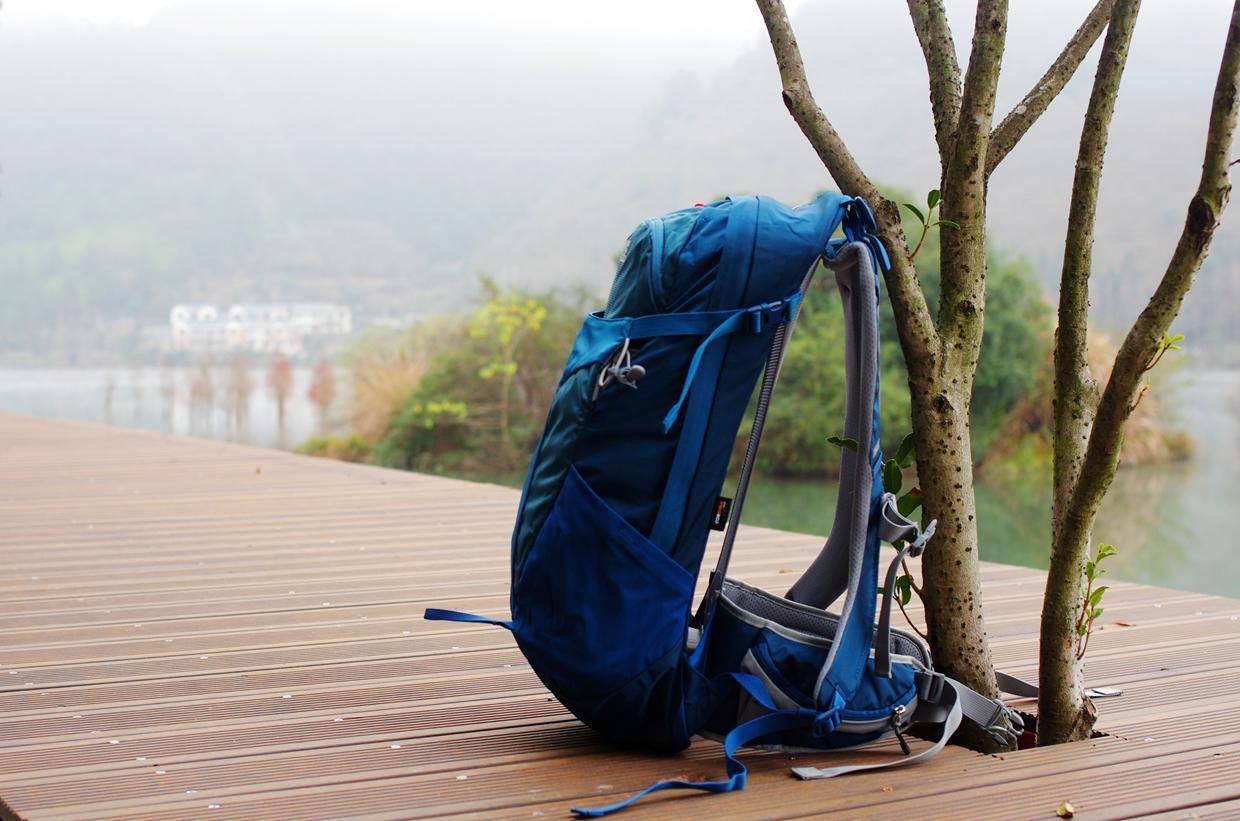 旅游/短线背包怎么选—拓乐ThuleCapstone22L背包体验记