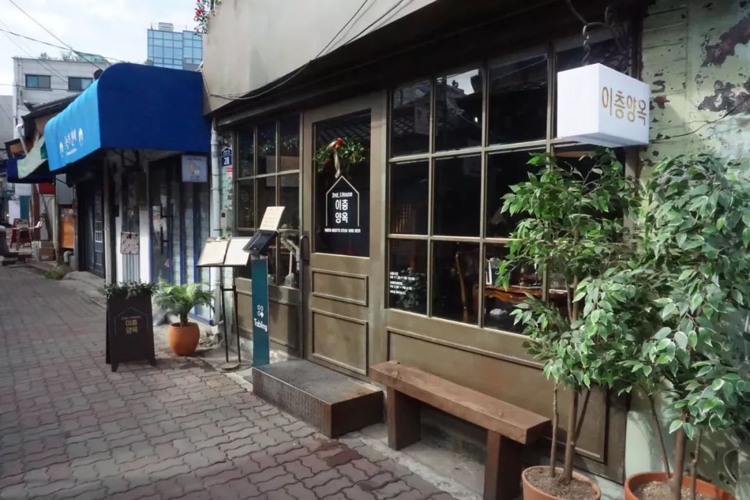 首尔的街巷，藏着商业好看的模样