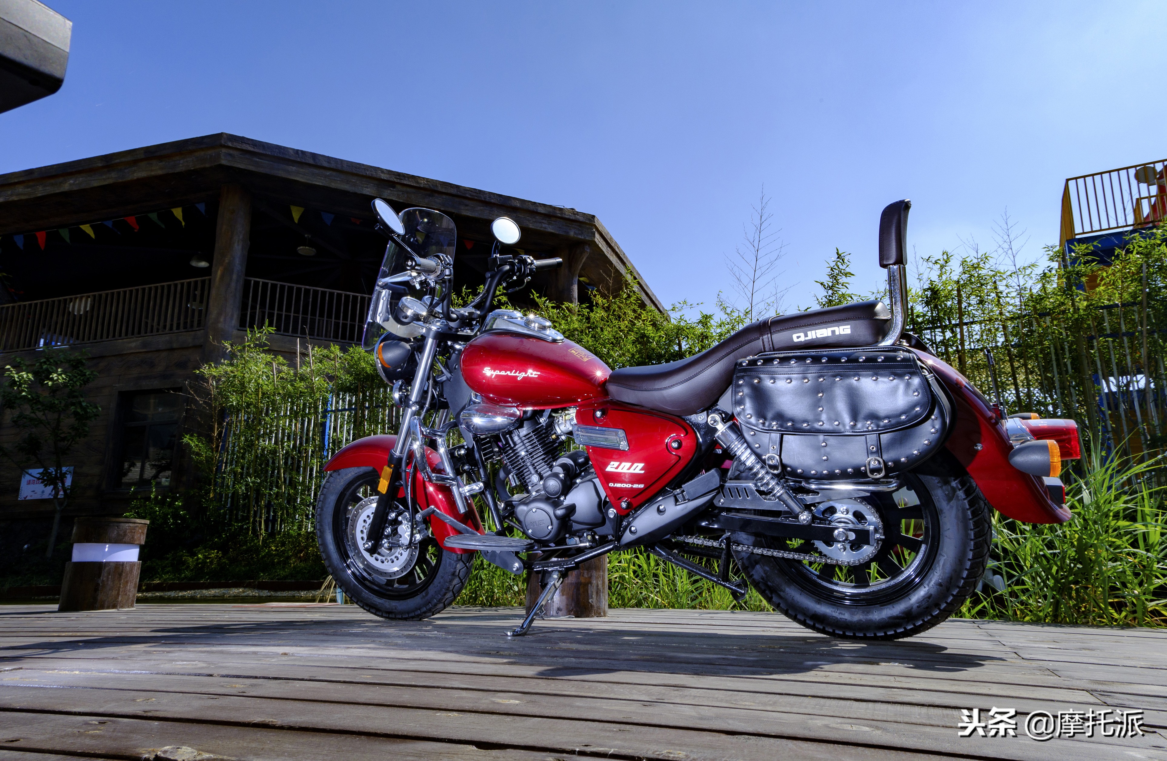 凯威极光200摩托车,钱江凯威荣光202和极光200的区别