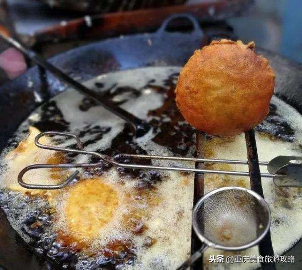 重庆特色美食锅仔糕,重庆街边小吃豌豆糕