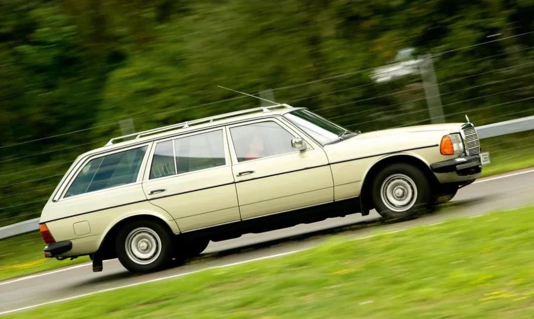 李老鼠的神秘车库,李老鼠说车探访神秘车库