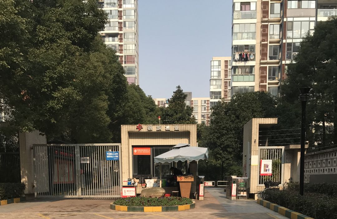 交付10年，涨幅1024%！曾经无人问津的楼盘，现在成了啥样？