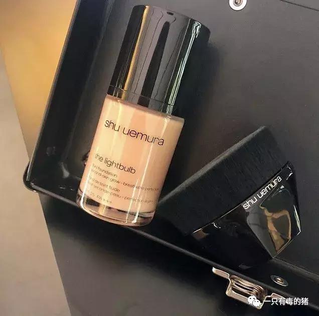 雅诗兰黛粉底液最好的一款,雅诗兰黛粉底液经典款