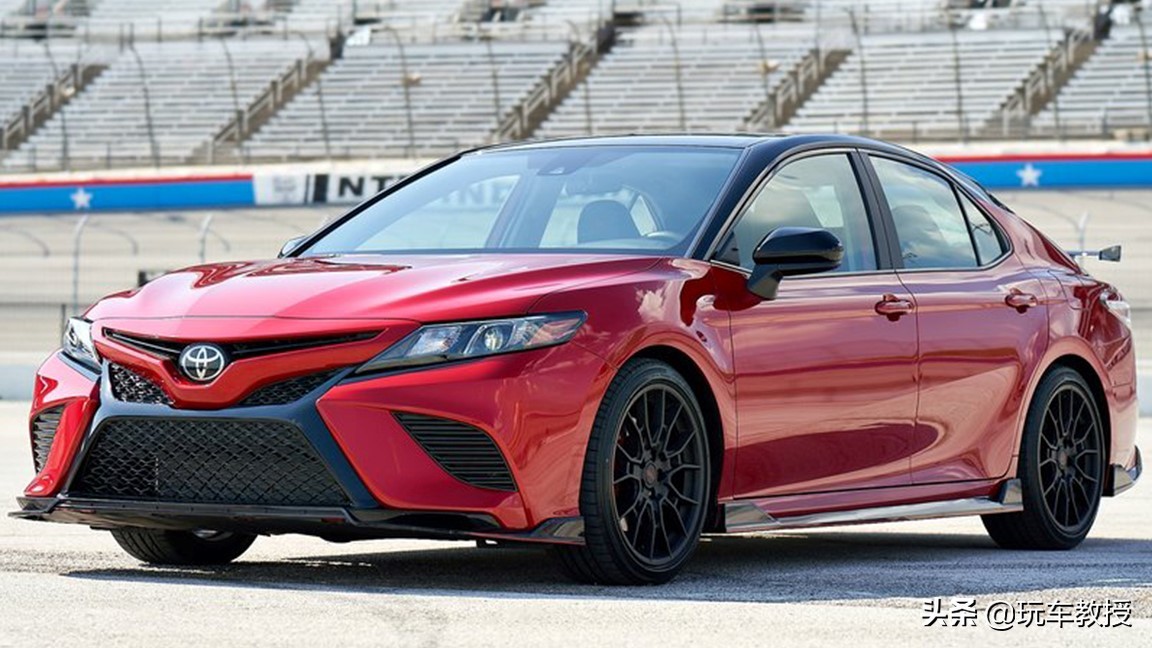 30万丰田凯美瑞混动最新款,凯美瑞全球销量累计多少台