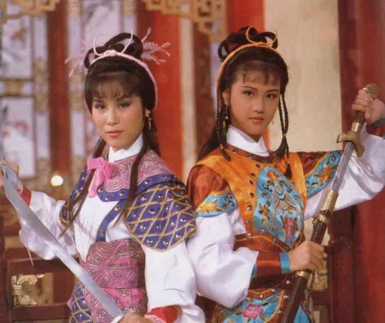 港姐关之琳李嘉欣周海媚,李嘉欣与周海媚哪个更胜一筹