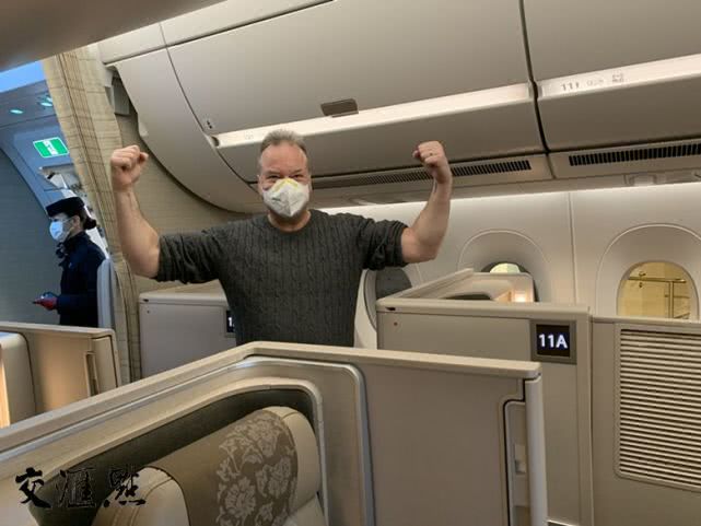 疫情外国人都在干什么,疫情期间老外是怎么出门的