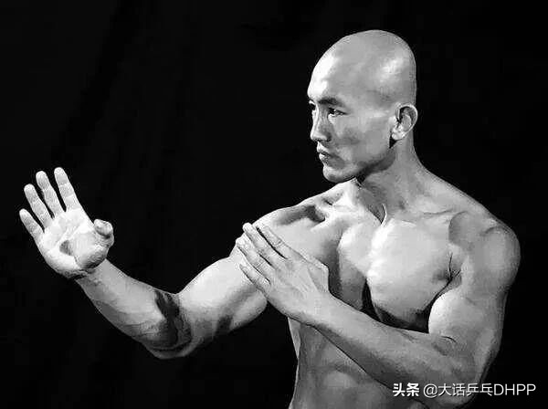 一龙遭中国嘴炮李凯文谩骂！难道一龙为自己利益而坏整个行业吗？