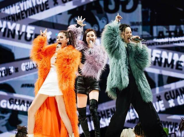 鸡皮肤和背后痘痘用什么磨砂膏,干燥长痘痘适合什么磨砂膏