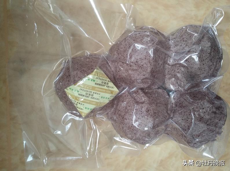 鄄城小伙利用网络销售馒头，带动周边群众“触网”