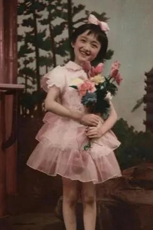 再谈赖文峰，杨钰莹仍热泪盈眶，被毁掉的上半生，不只因“初恋”