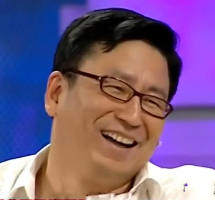 18岁的白岩松近况,白岩松首次公开谈婚姻