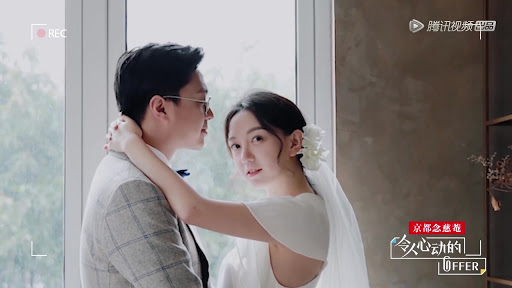 网红梅侦小姐姐被华东政法录用，学生吐槽：能教什么？拍Vlog吗