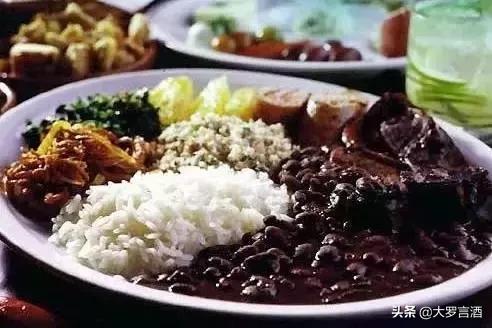 圣十字架教堂在哪,圣十字架位置