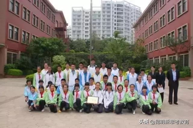 昆明各学校校服,昆明淡紫色校服的学校有哪些