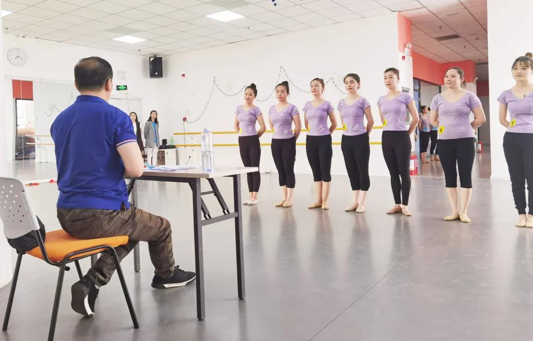 高歌曼舞,高歌舞蹈培训班