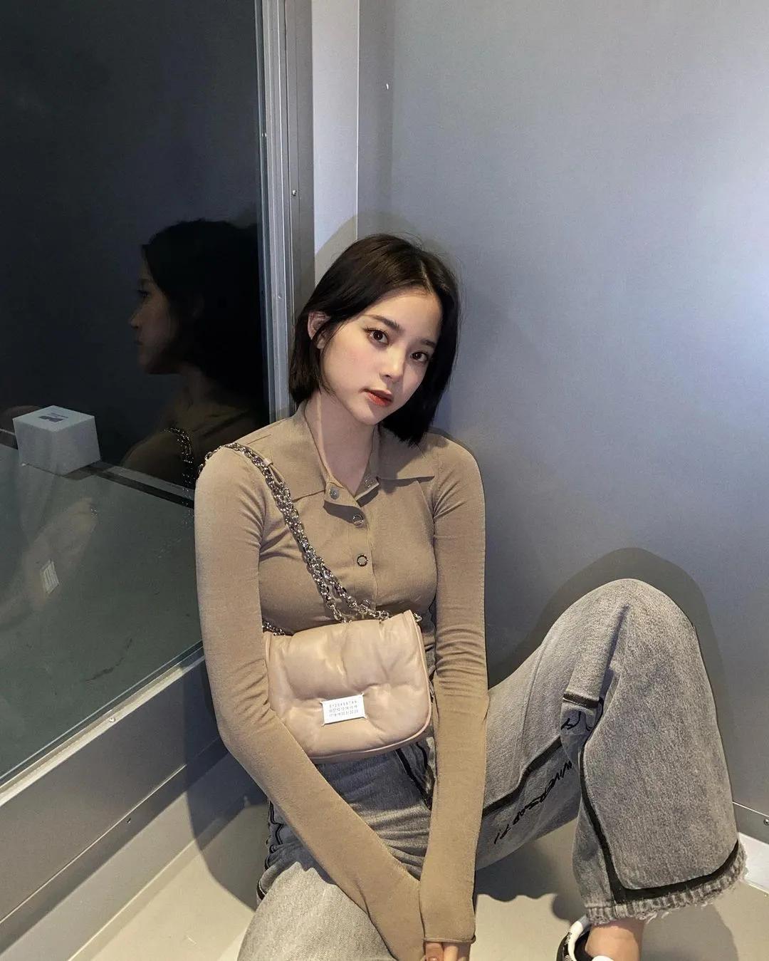 气质针织秋冬穿搭一整套,明星同款针织衫日常穿搭