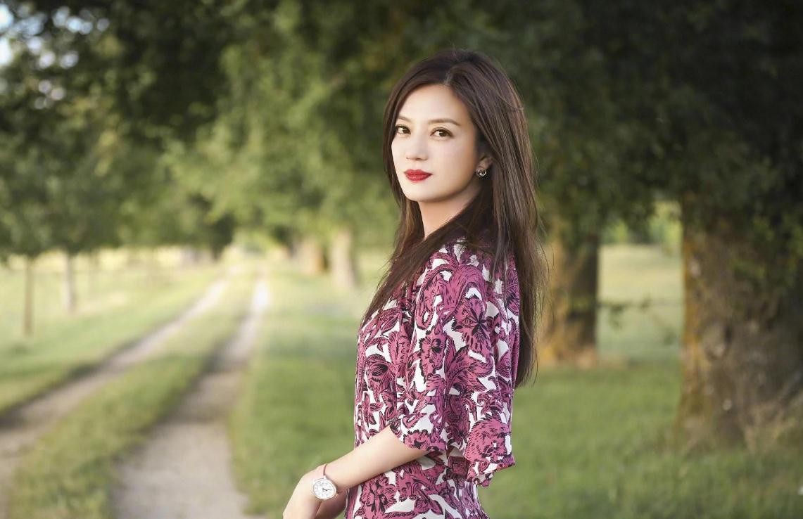 赵薇：顶风作案野心炸裂，罪行不仅亲日辱华，如今下场大快人心！