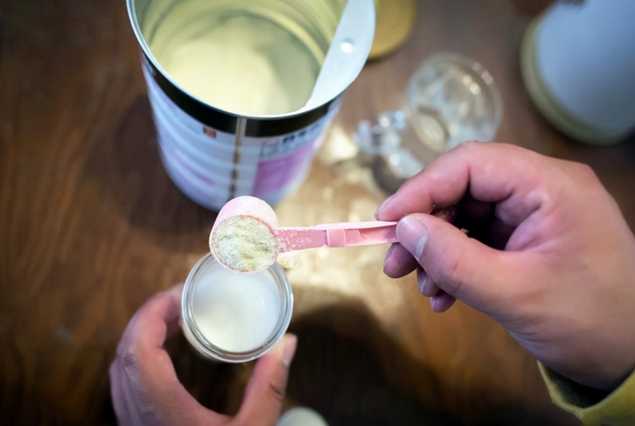 奶粉品牌到底有多暴利,中国奶粉为何天价