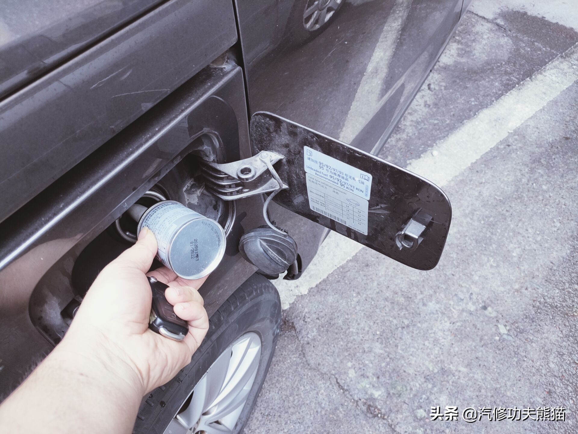 大众夏朗2014款2.0t标配烧机油吗,2016款大众夏朗1.4t发动机烧机油