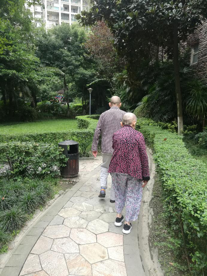 八十多岁老年痴呆,90多岁的父亲老年痴呆