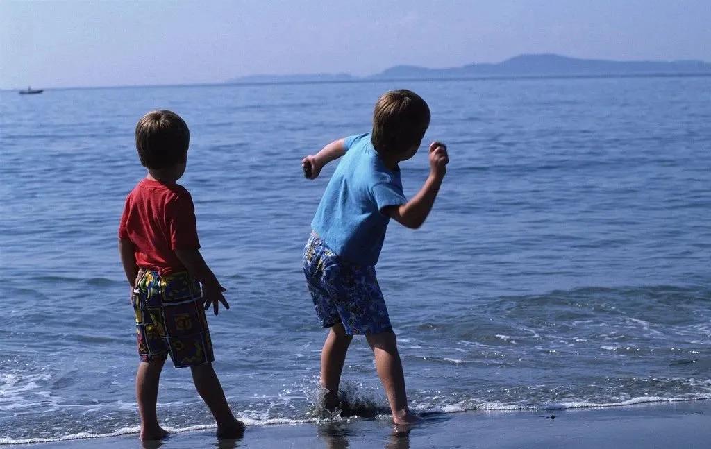 小学生女生班长教育男生,班上唯一的女生是班长怎么办