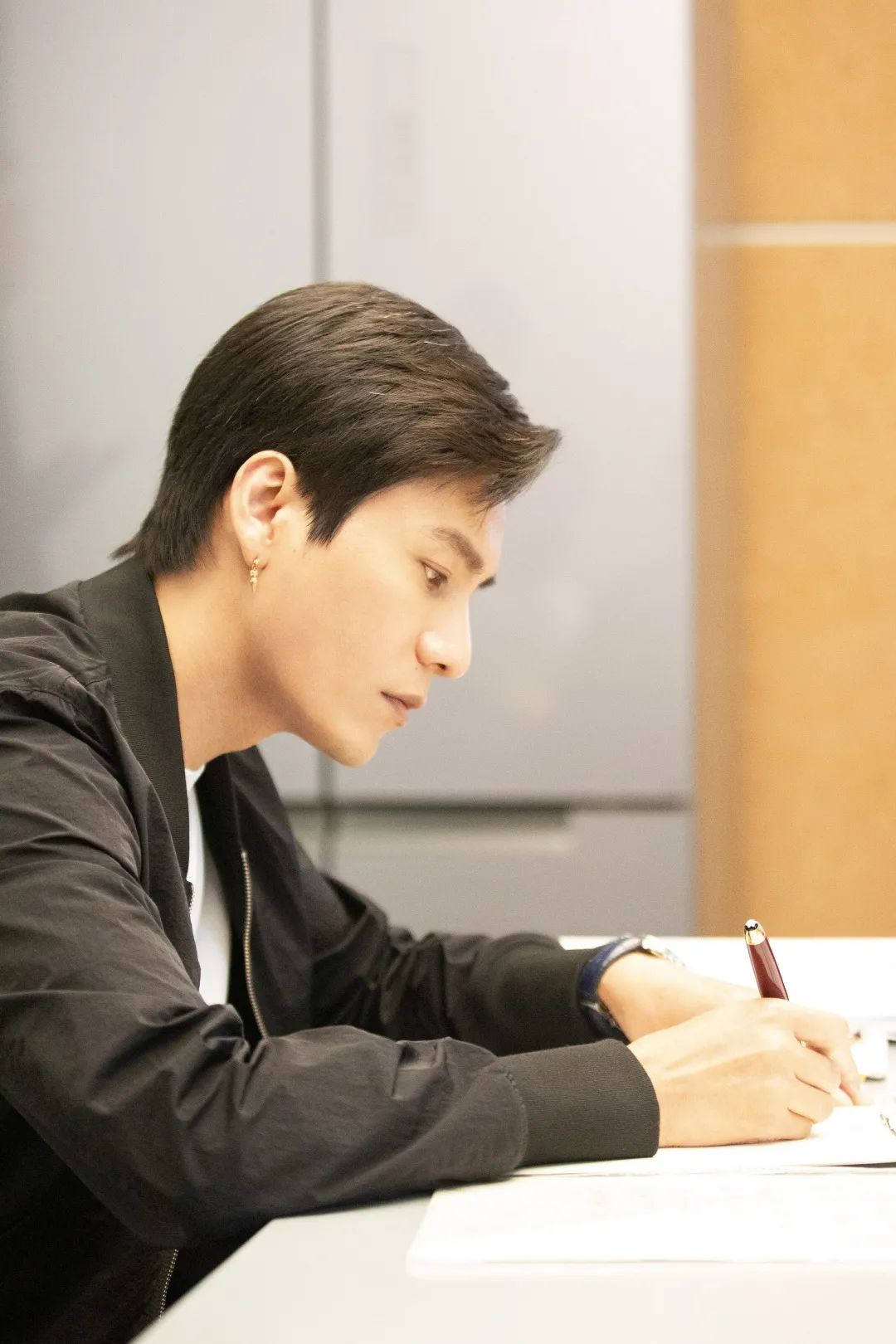 鏄庢槦涓烘姭鑽嗘柀妫樼殑鍝ュ摜鎵揷all,涓烘姭鑽嗘柀妫樼殑鍝ュ摜浠墦call