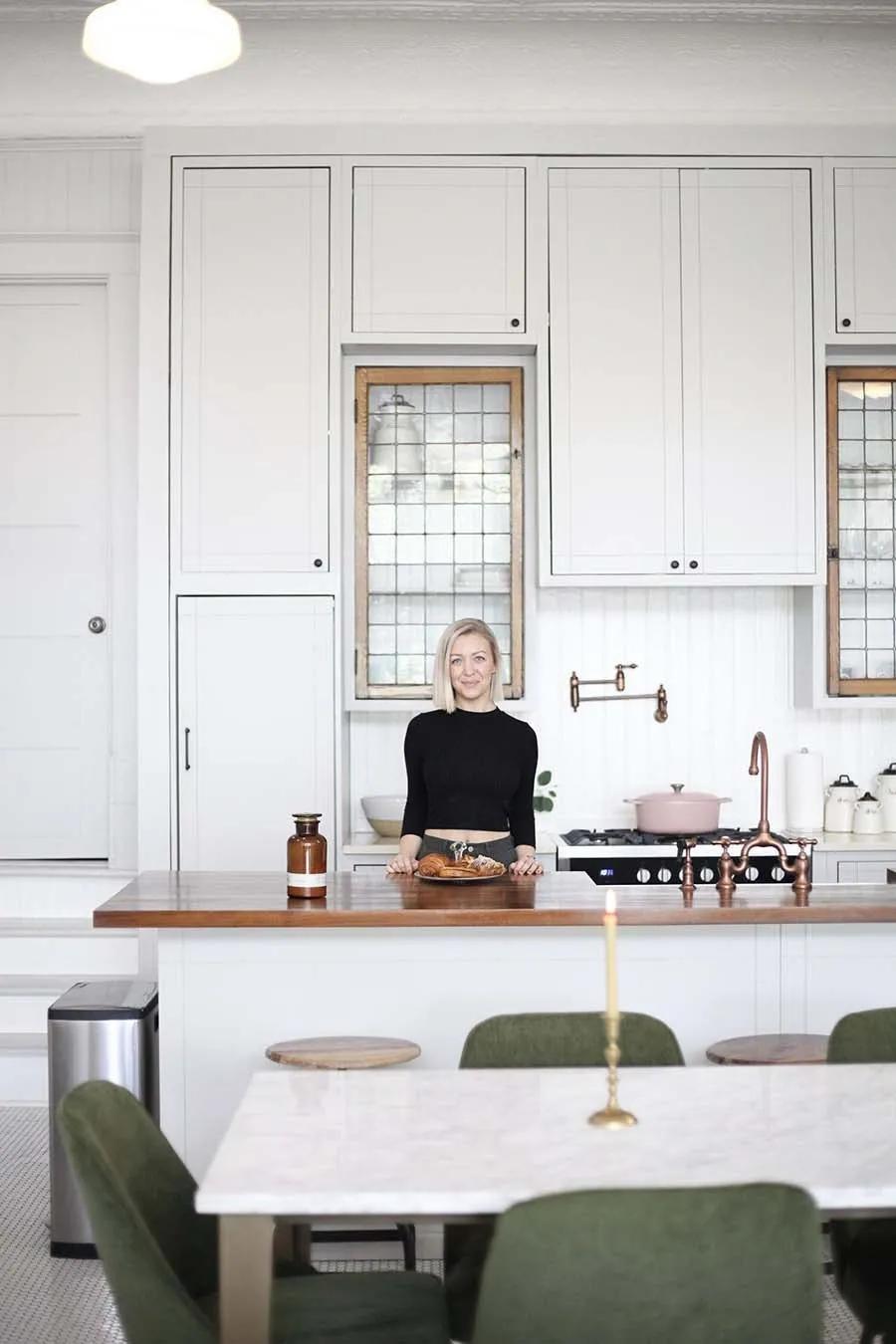 怎么在灶台墙上安装水龙头,灶台上装个抽拉式水龙头