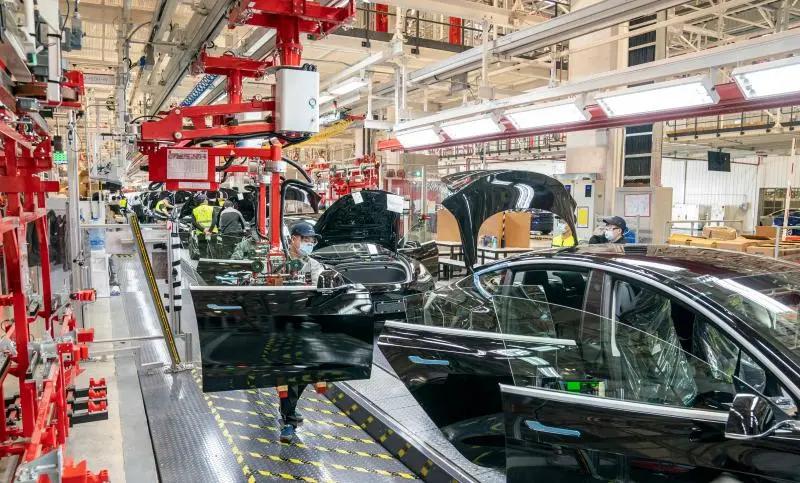 挪威新车内惊现中国火腿肠,怎么回事?