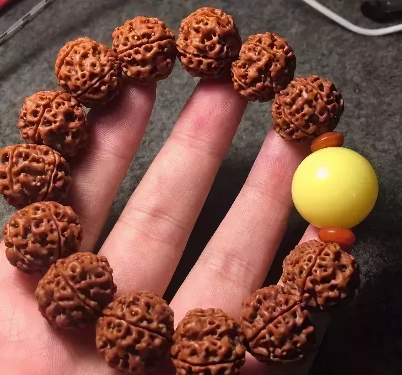 青皮金刚菩提子盘红步骤,金刚菩提手串怎么盘红最快